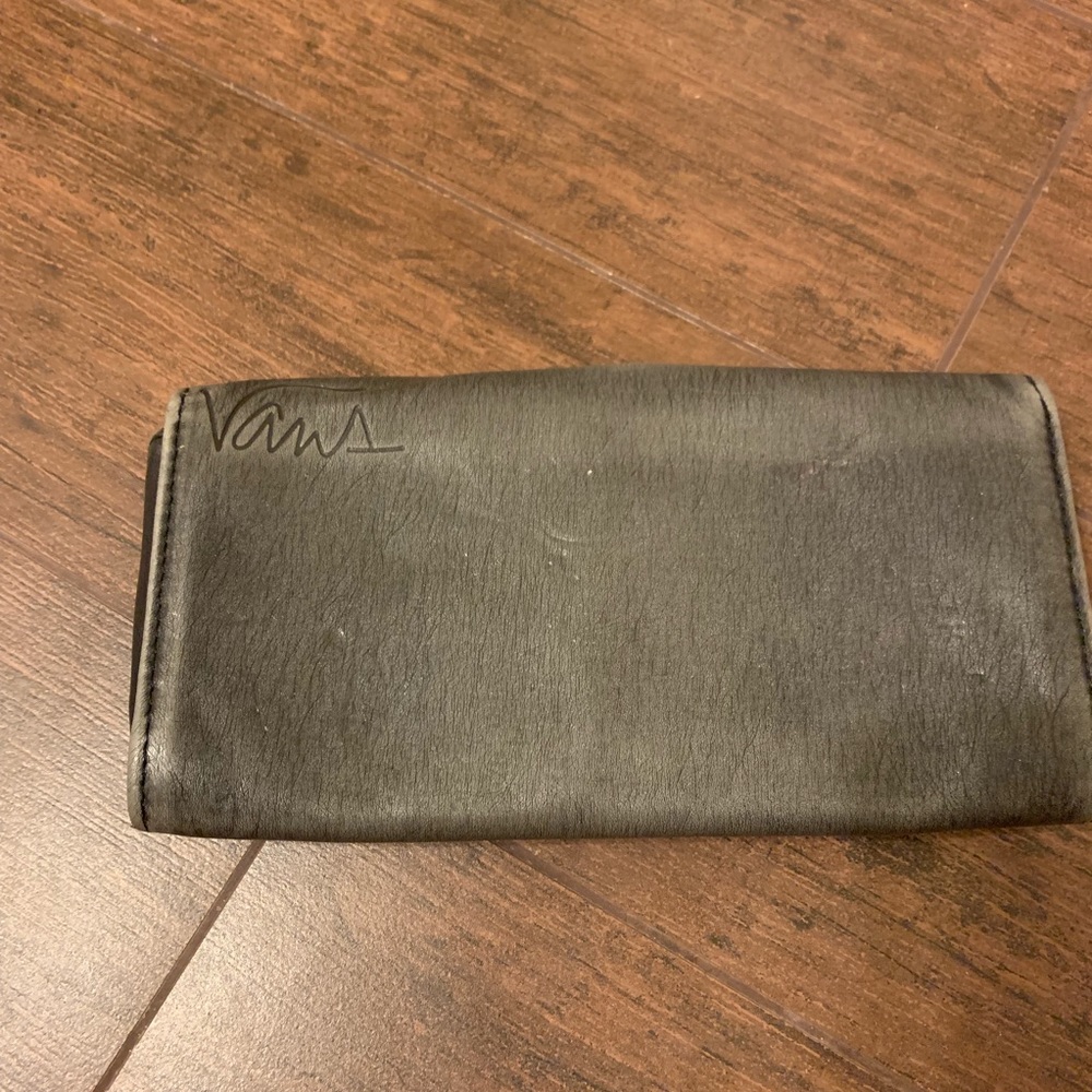 Black vans wallet.